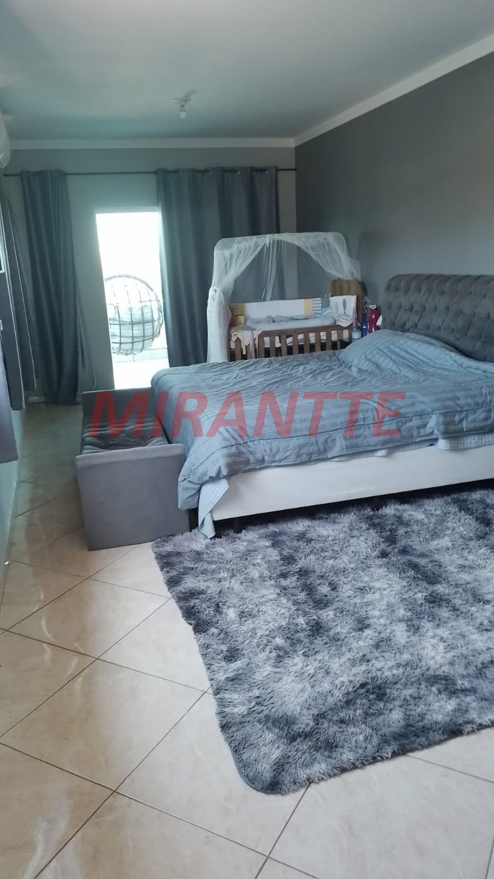 Sobrado de 106m² com 4 quartos em Parque Jandaia