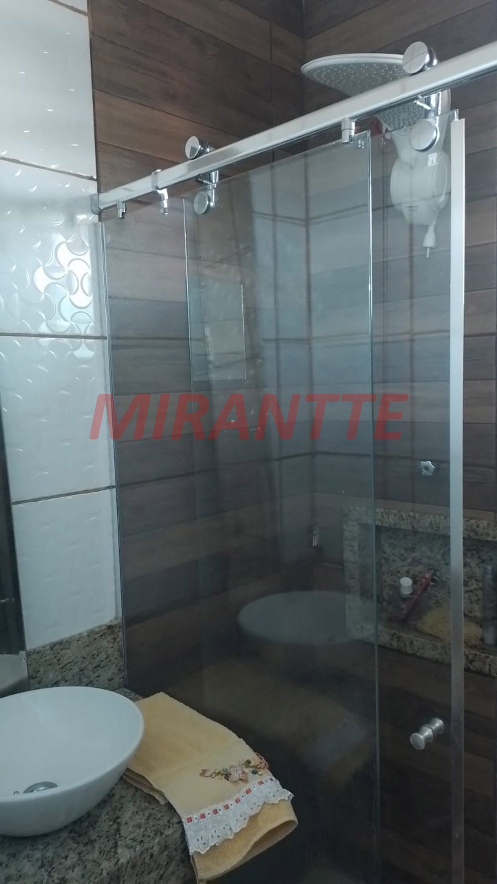 Sobrado de 106m² com 4 quartos em Parque Jandaia