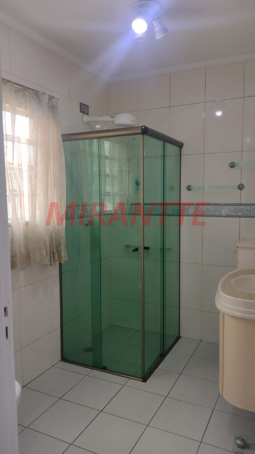 Sobrado de 190m² com 4 quartos em Jardim França