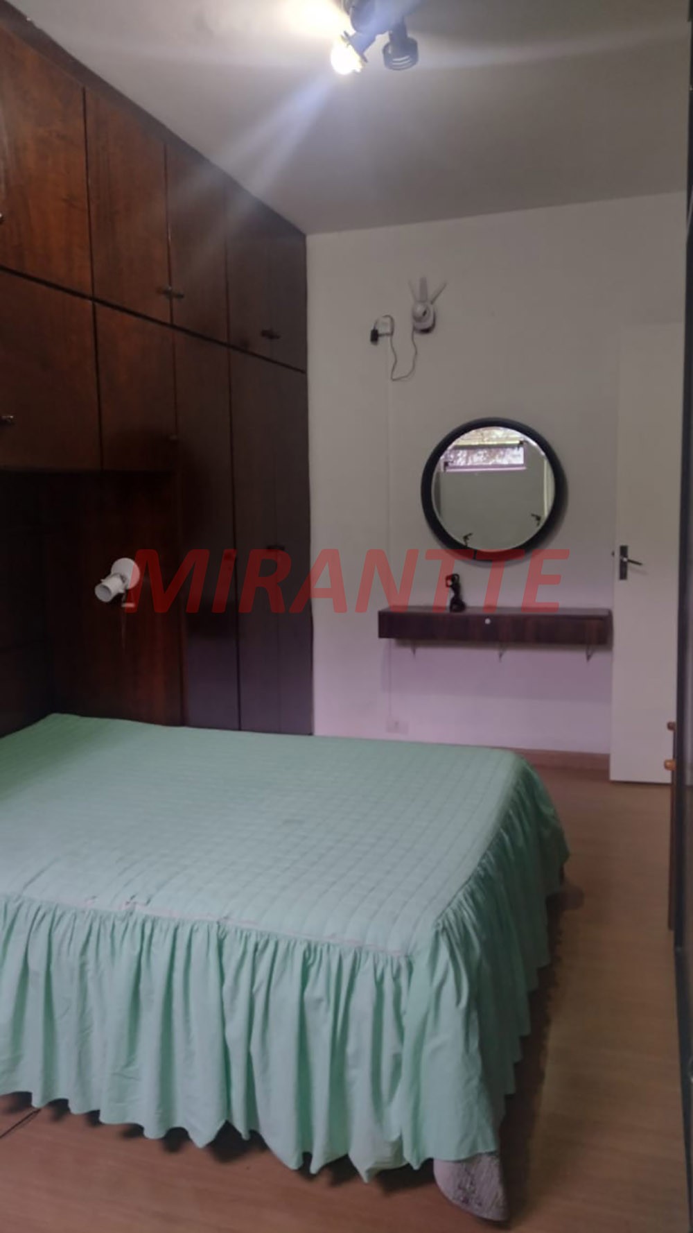Sobrado de 190m² com 4 quartos em Jardim França
