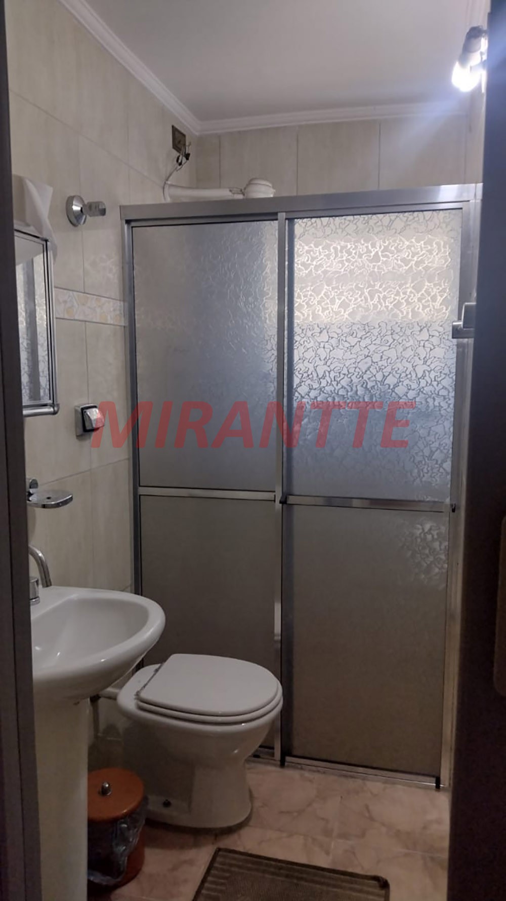 Sobrado de 190m² com 4 quartos em Jardim França