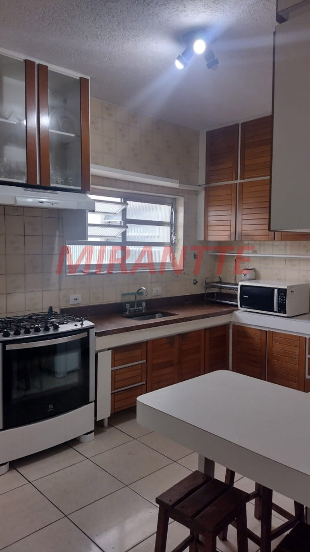 Sobrado de 190m² com 4 quartos em Jardim França