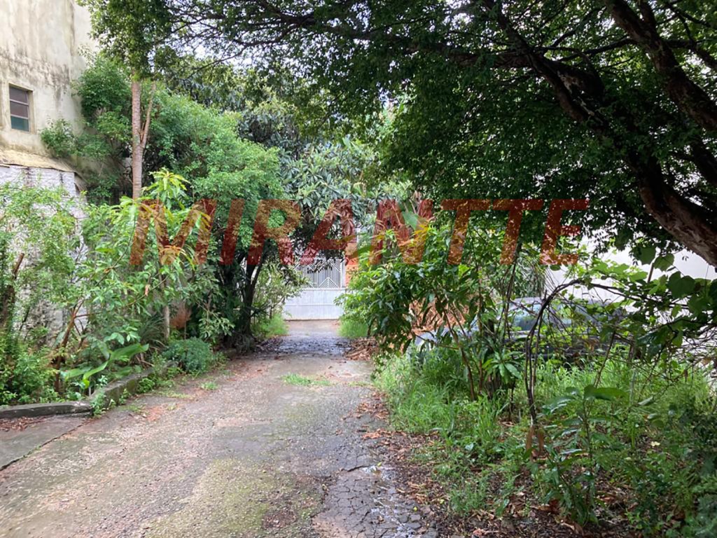 Terreno de 750m² em Imirim