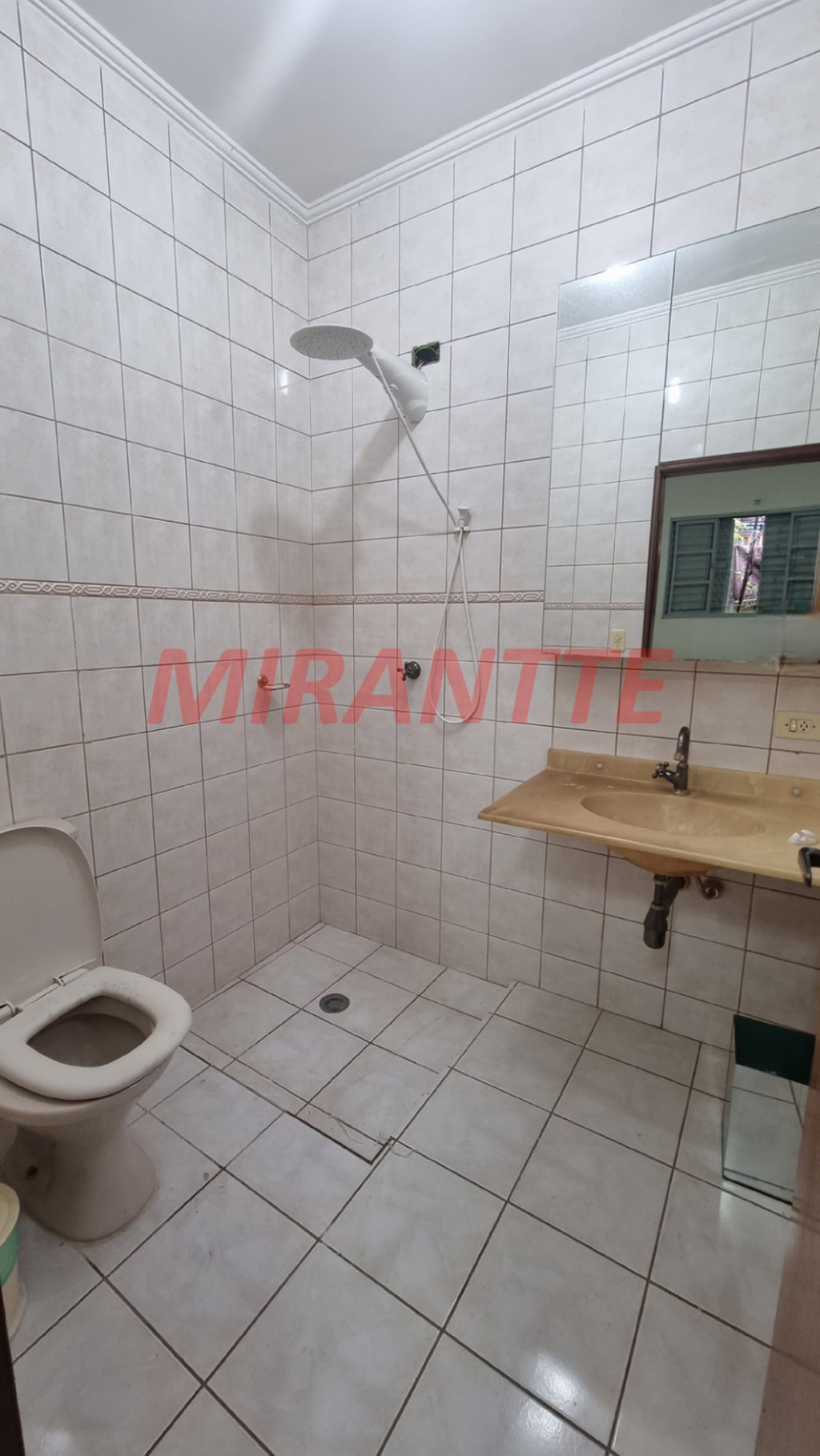 Sobrado de 280m² com 3 quartos em Vila Rosa