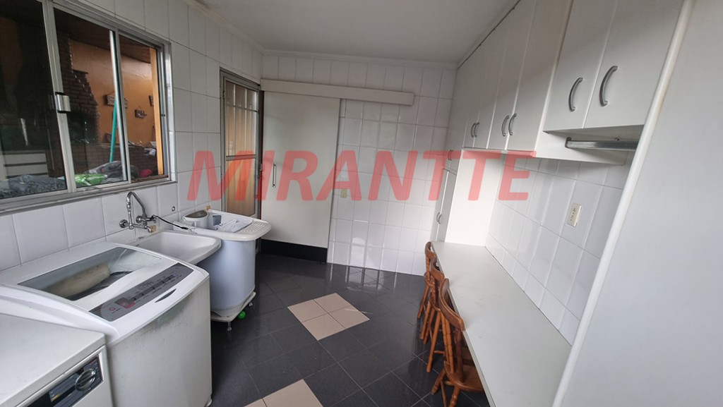 Sobrado de 280m² com 3 quartos em Vila Rosa
