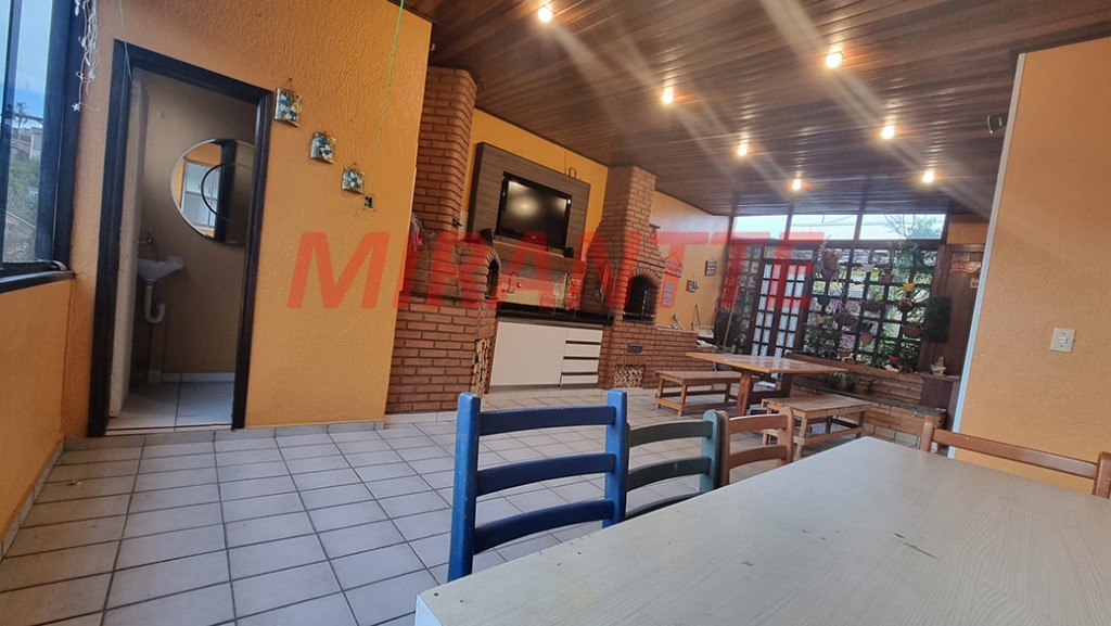 Sobrado de 280m² com 3 quartos em Vila Rosa