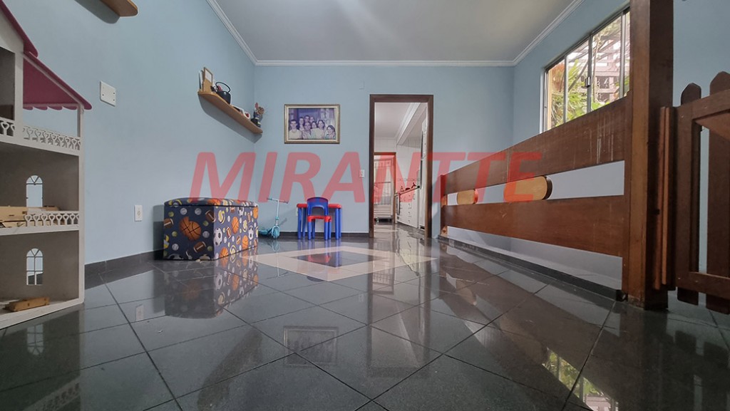 Sobrado de 280m² com 3 quartos em Vila Rosa