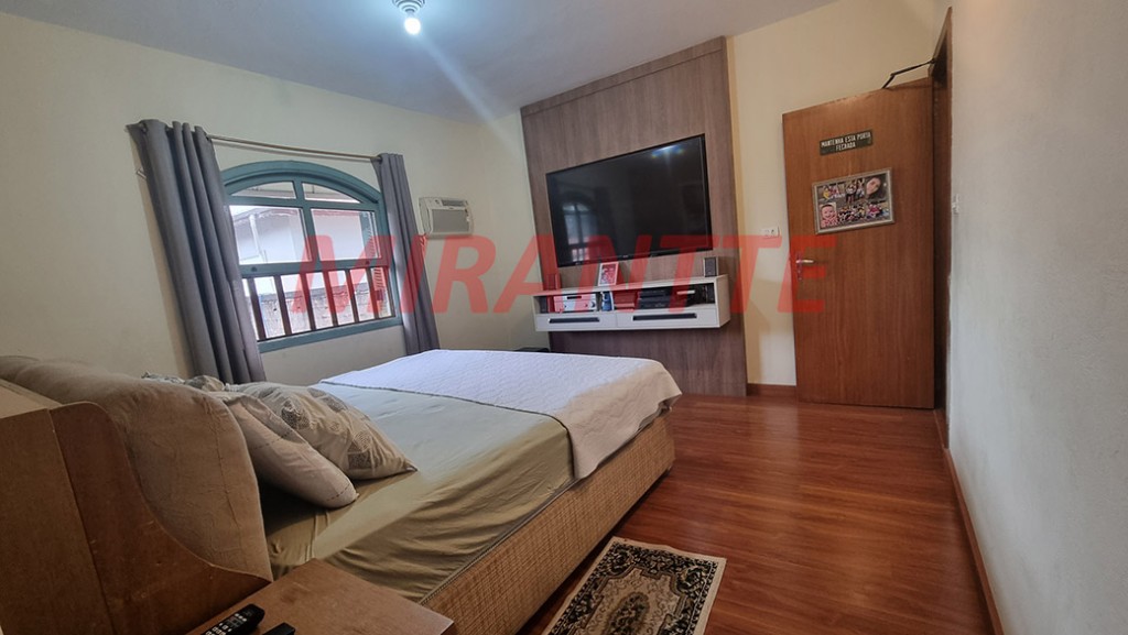Sobrado de 280m² com 3 quartos em Vila Rosa
