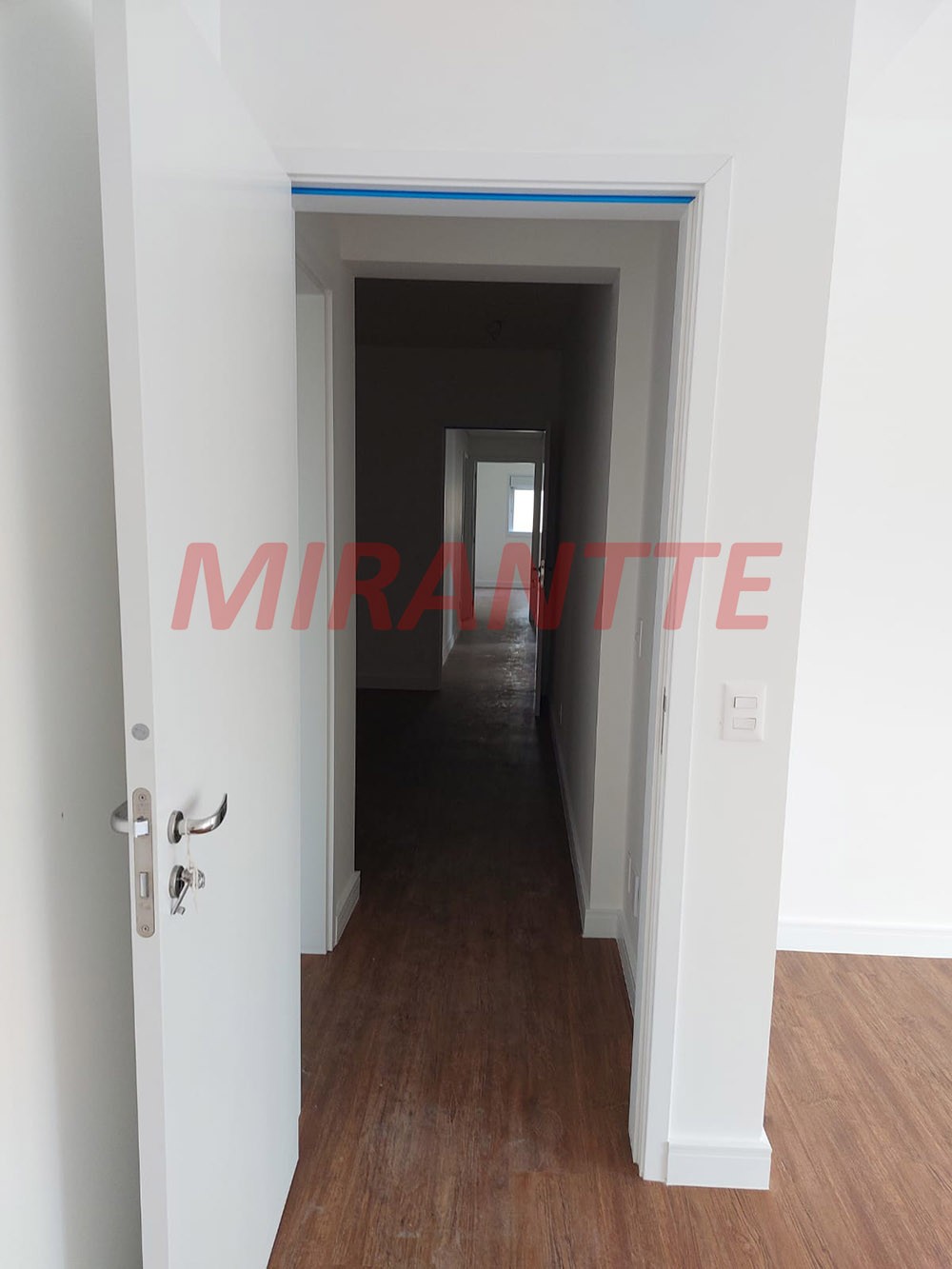 Apartamento de 255m² com 4 quartos em Santana