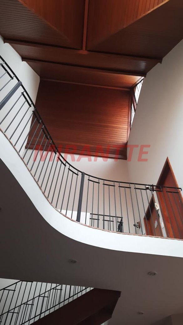 Sobrado de 200m² com 3 quartos em Anhanguera