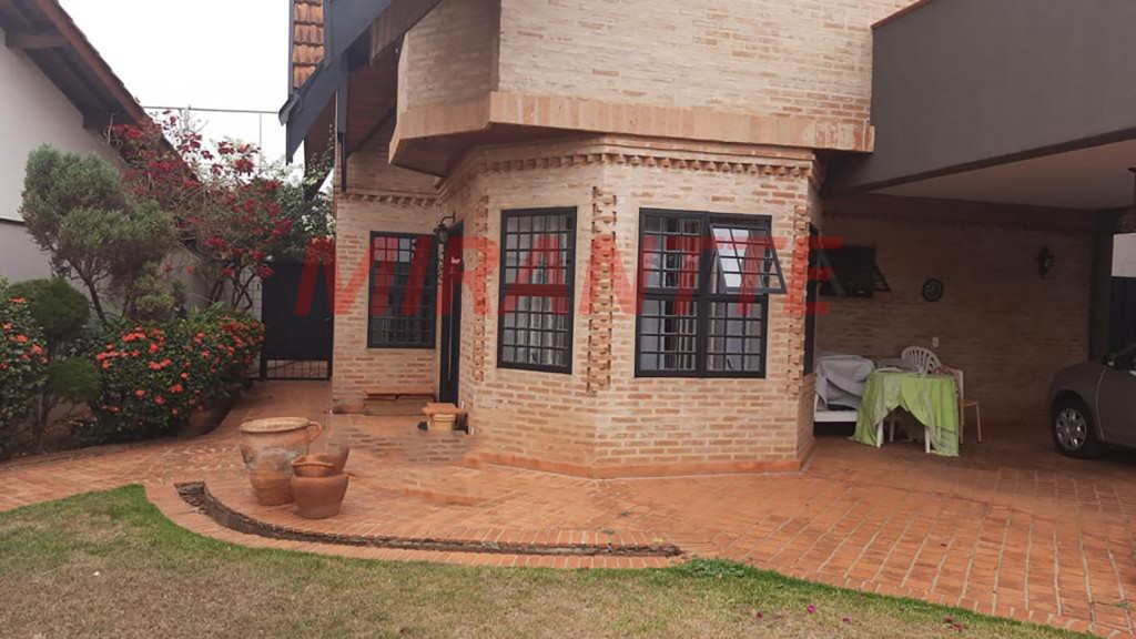 Sobrado de 200m² com 3 quartos em Anhanguera