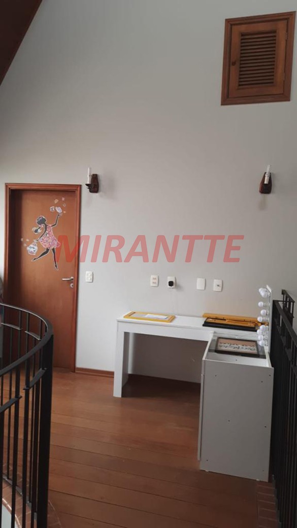 Sobrado de 200m² com 3 quartos em Anhanguera