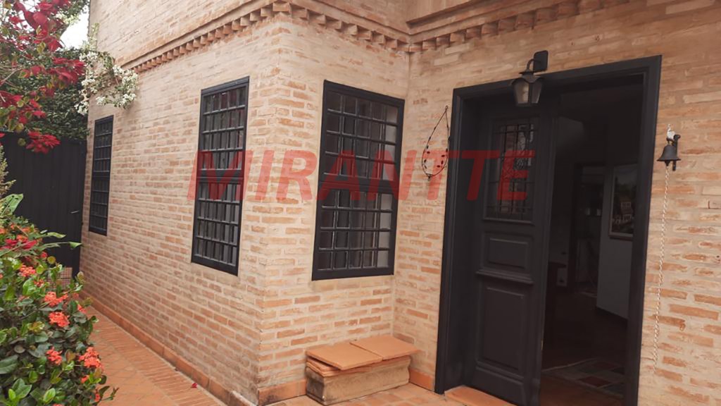 Sobrado de 200m² com 3 quartos em Anhanguera