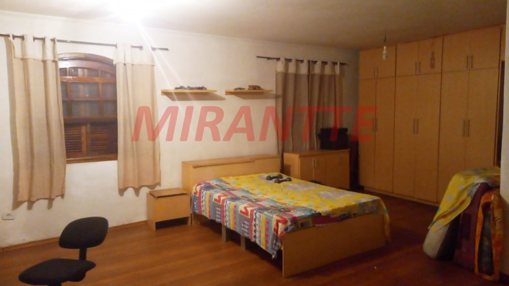 Sobrado de 160m² com 3 quartos em Jardim Flor da Montanha