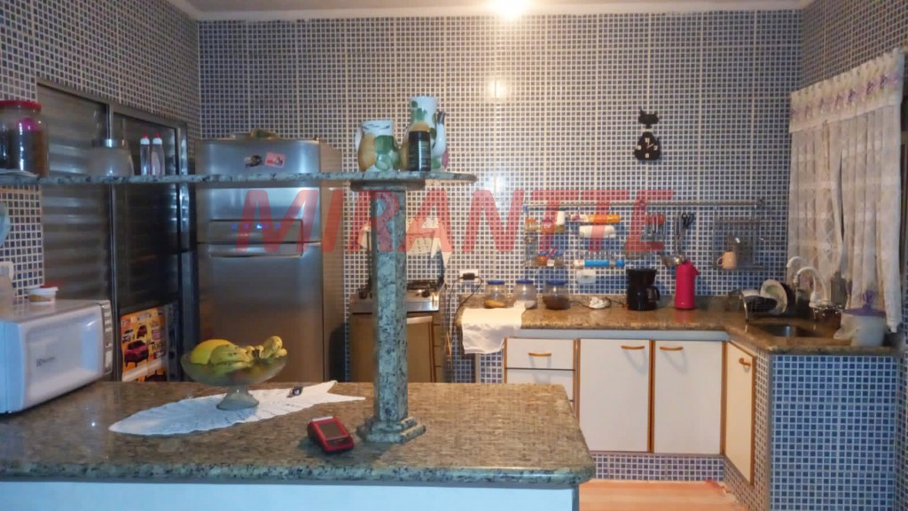 Sobrado de 160m² com 3 quartos em Jardim Flor da Montanha