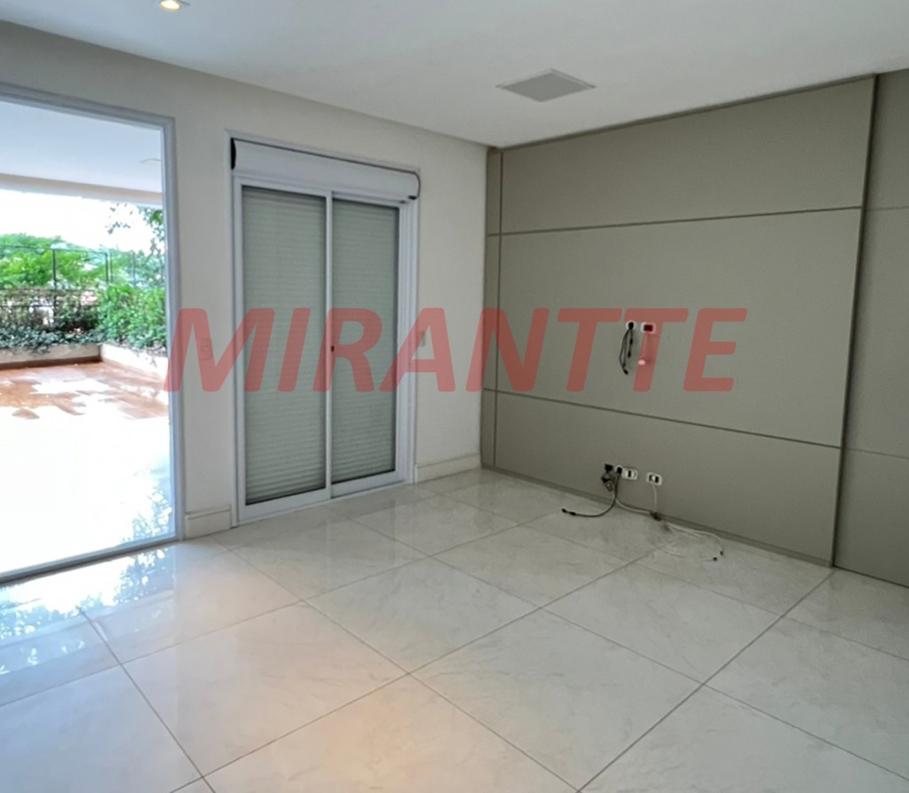 Apartamento de 270m² com 3 quartos em Jardim Floresta