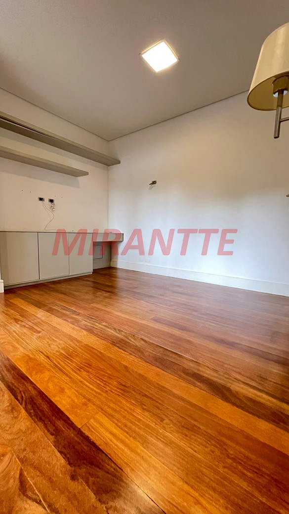 Apartamento de 270m² com 3 quartos em Jardim Floresta