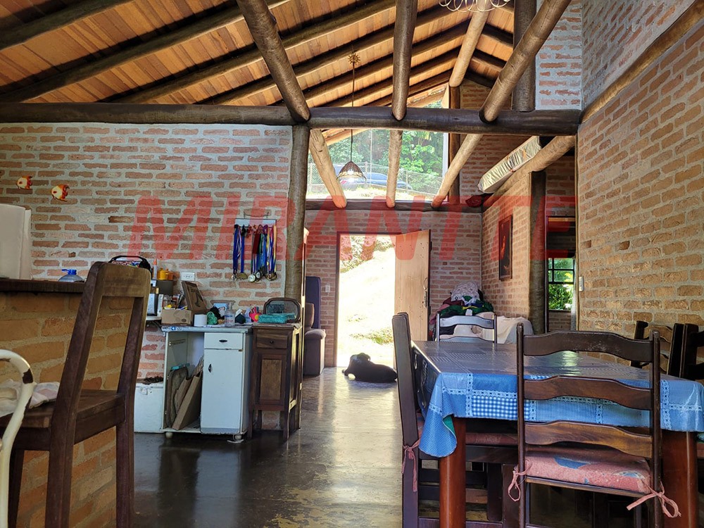 Casa terrea de 200m² com 2 quartos em Serra Da Cantareira