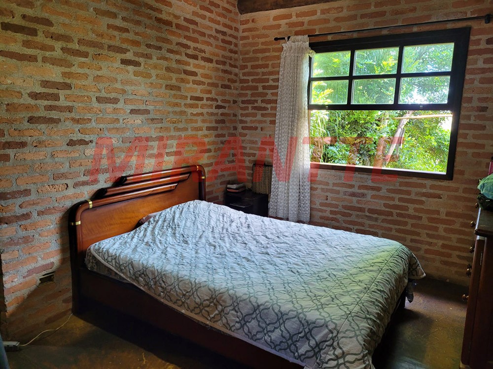 Casa terrea de 200m² com 2 quartos em Serra Da Cantareira