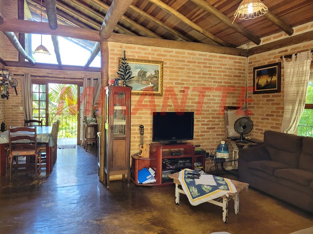 Casa terrea de 200m² com 2 quartos em Serra Da Cantareira