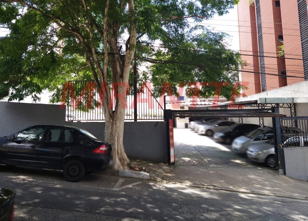 Terreno de 554m² em Centro