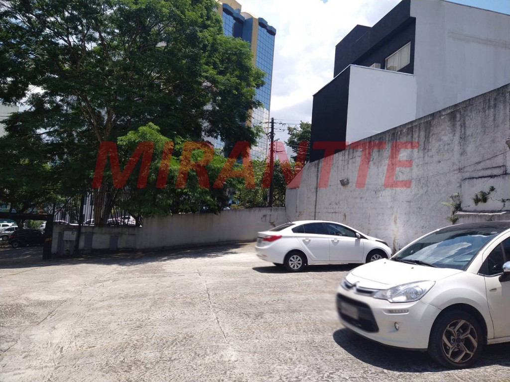 Terreno de 554m² em Centro