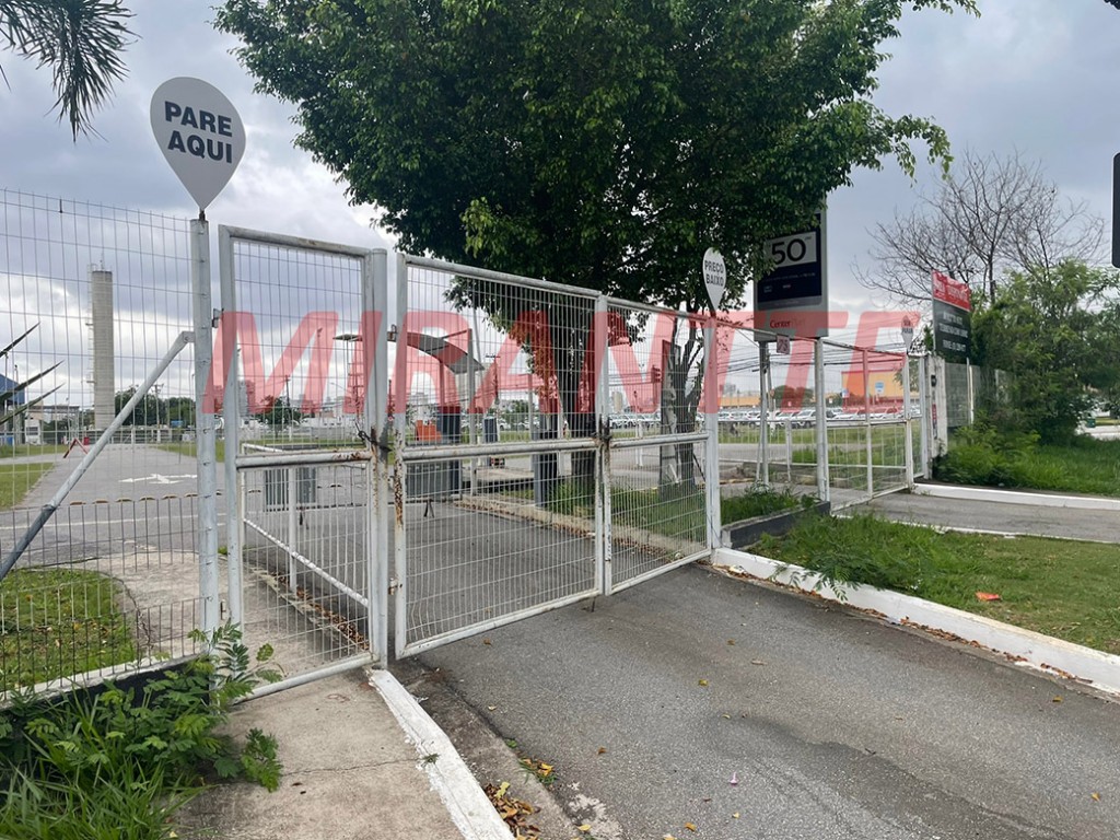 Terreno de 1850m² em Carandiru