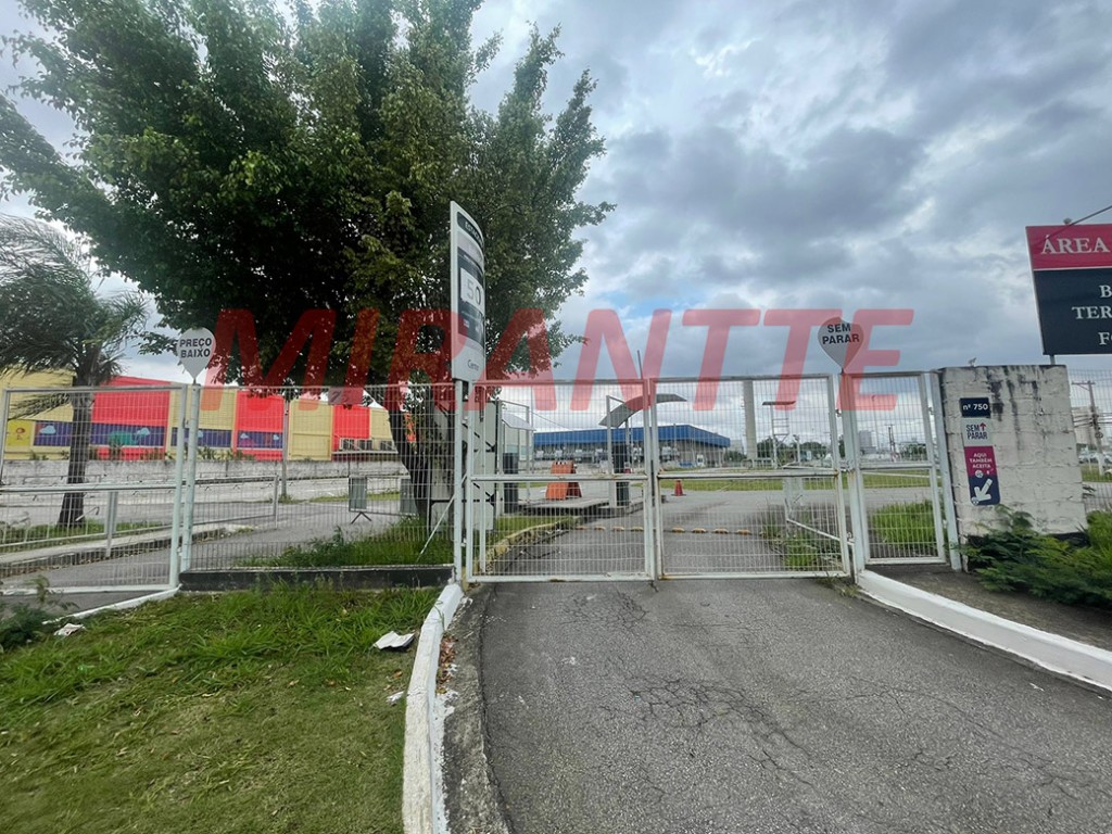 Terreno de 1850m² em Carandiru