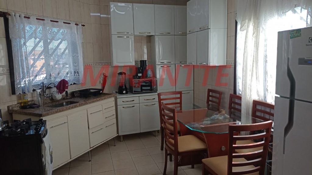 Sobrado de 121m² com 2 quartos em Jardim Peri