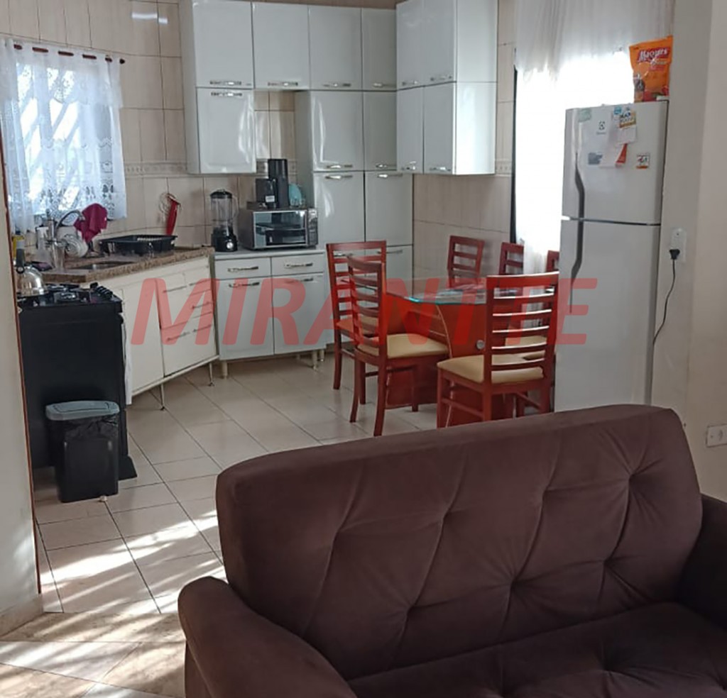 Sobrado de 121m² com 2 quartos em Jardim Peri