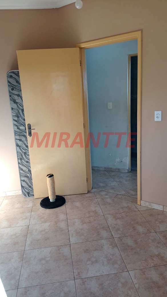 Sobrado de 121m² com 2 quartos em Jardim Peri