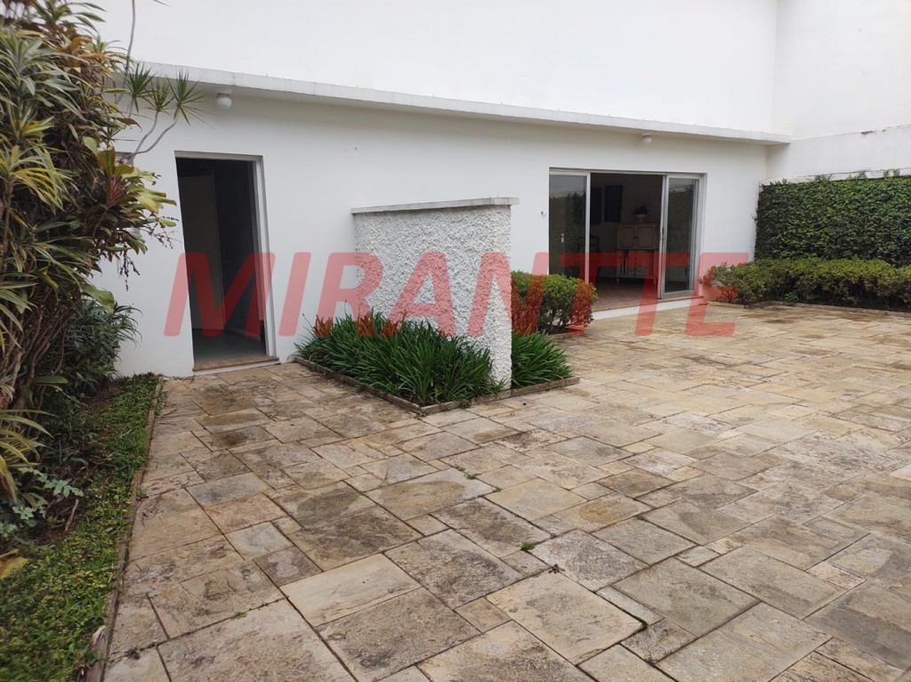 Sobrado de 538m² com 7 quartos em Vila Nova Conceição