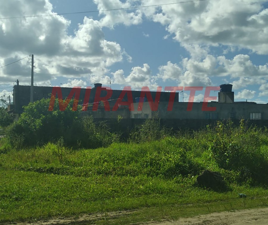 Terreno de 168m² em Centro