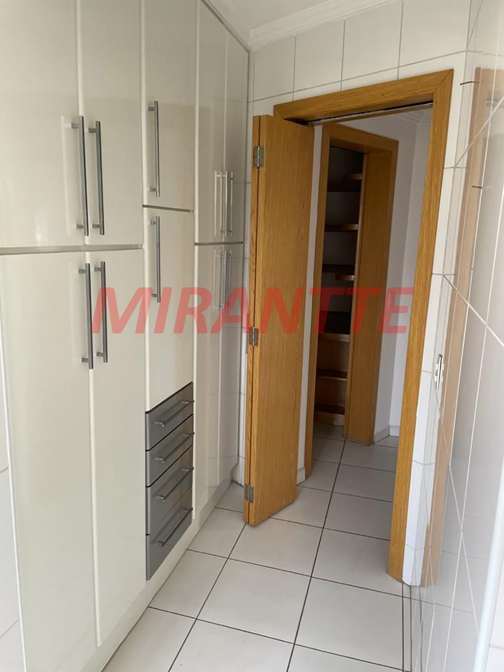 Apartamento com 4 quartos em Jardim Saúde