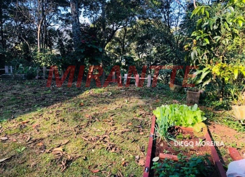 Sobrado de 250m² com 2 quartos em Jardim São Gonçalo
