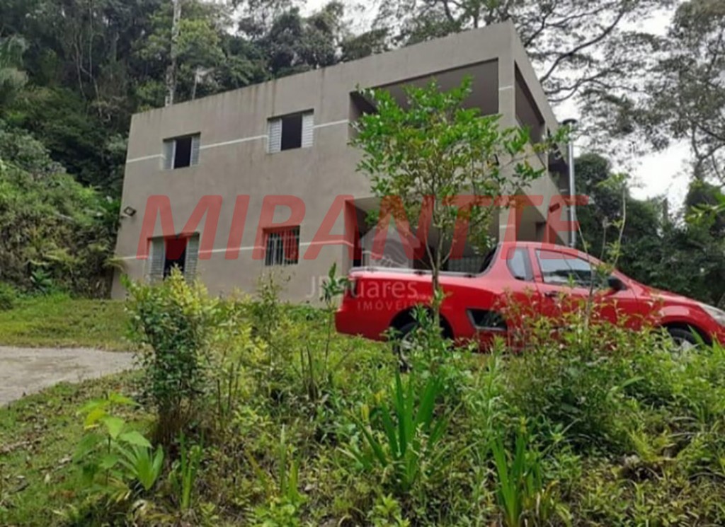 Sobrado de 250m² com 2 quartos em Jardim São Gonçalo