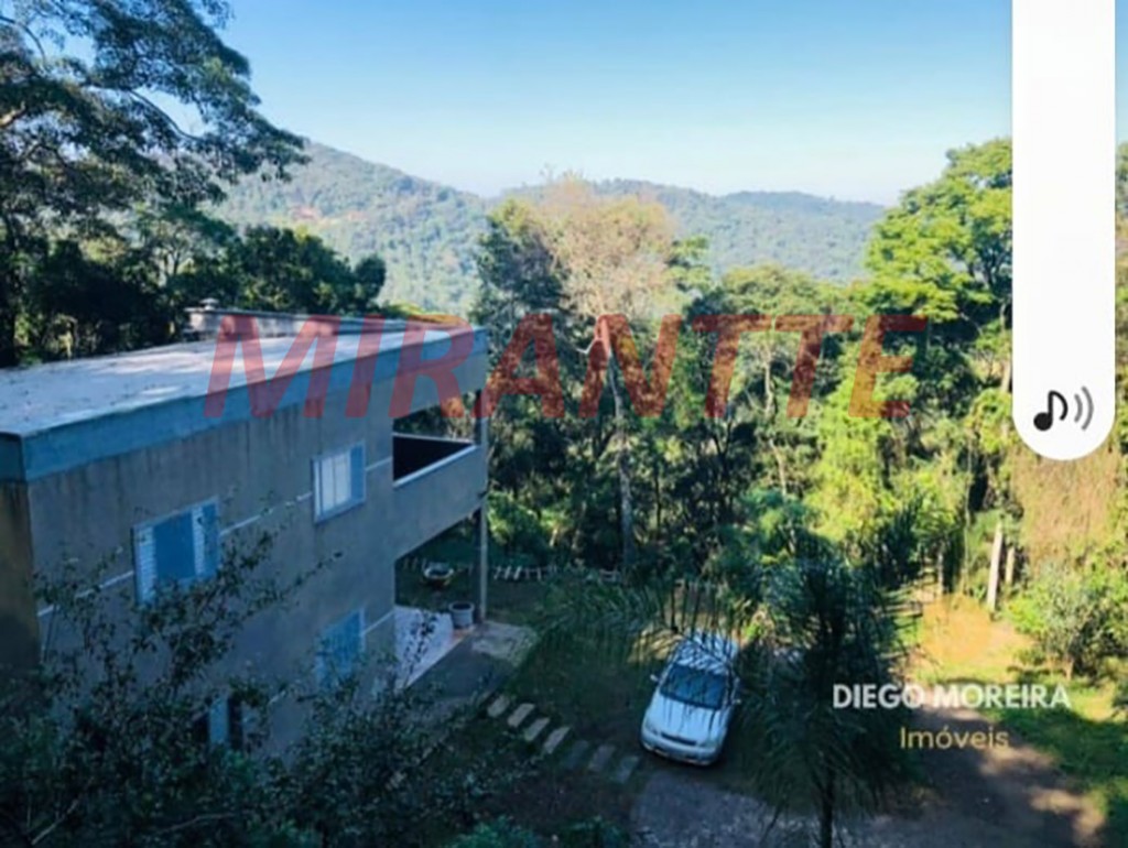 Sobrado de 250m² com 2 quartos em Jardim São Gonçalo