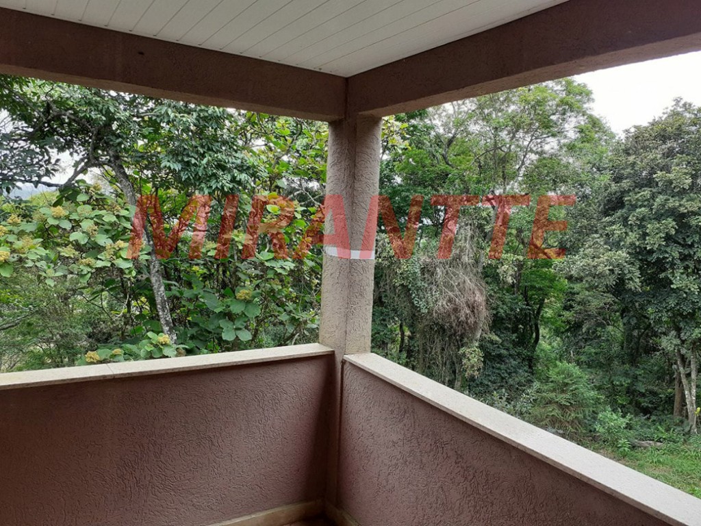 Sobrado de 250m² com 2 quartos em Jardim São Gonçalo