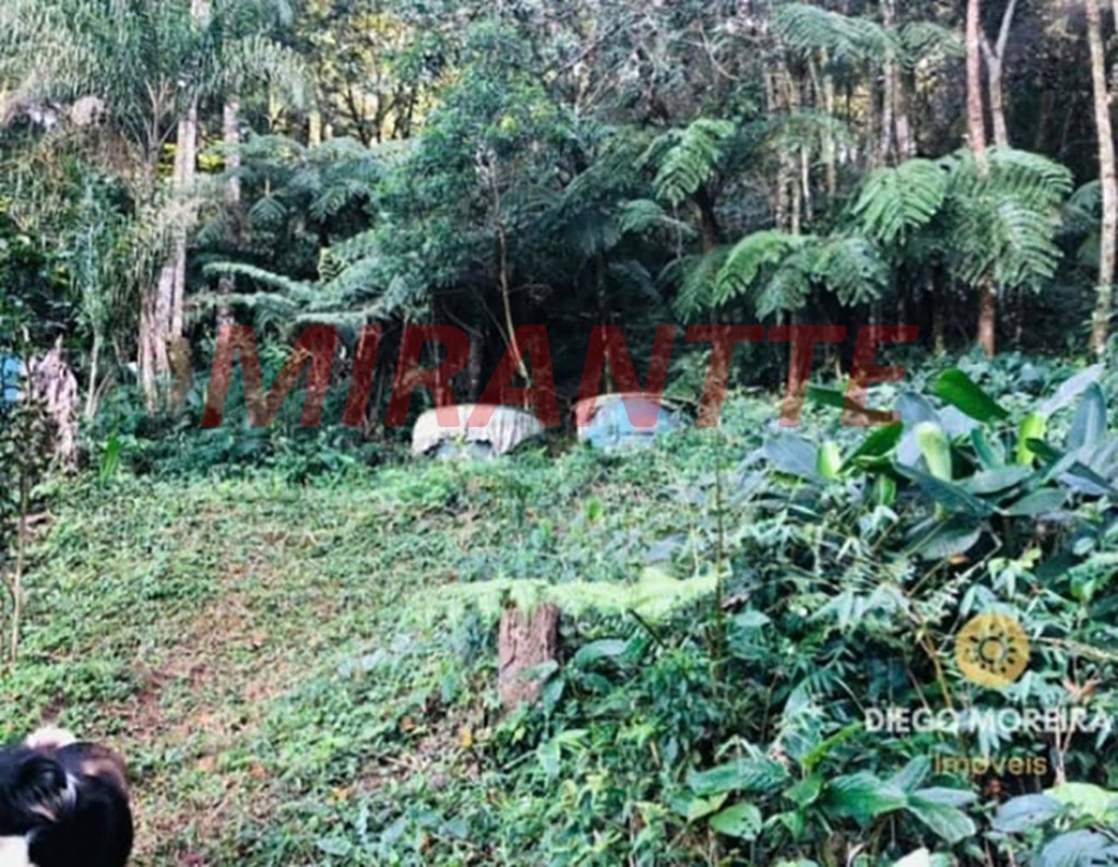 Sobrado de 250m² com 2 quartos em Jardim São Gonçalo