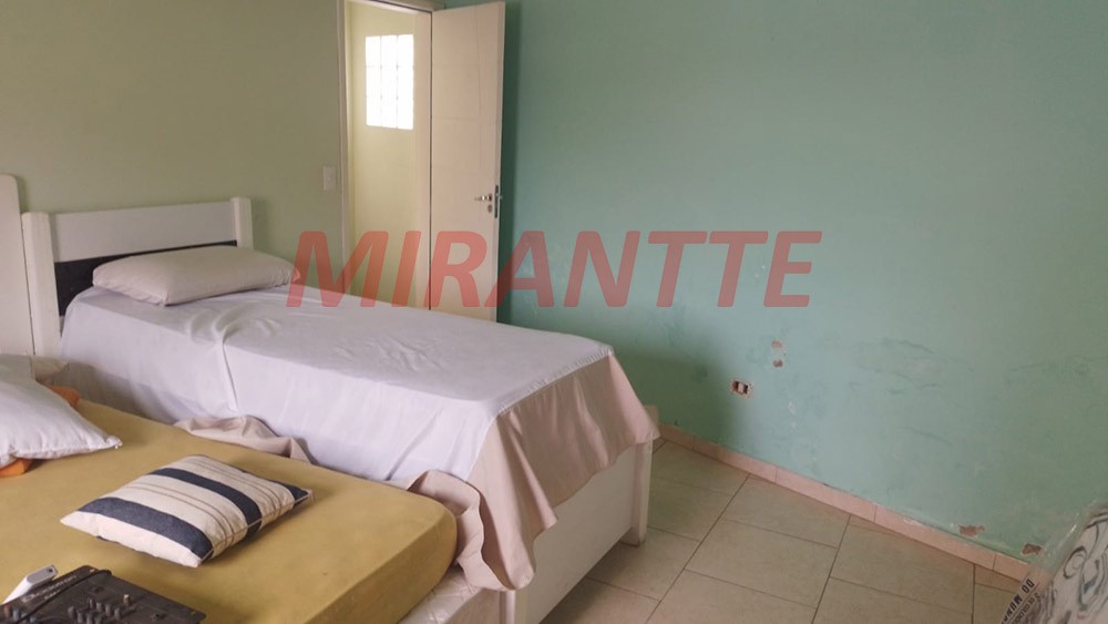 Casa terrea com 4 quartos em Vila Romero