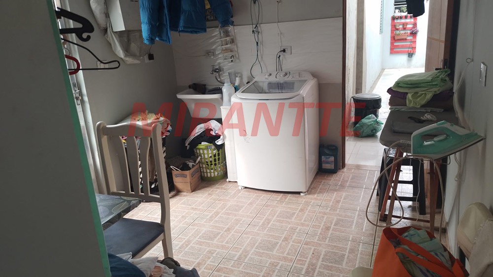 Casa terrea com 4 quartos em Vila Romero