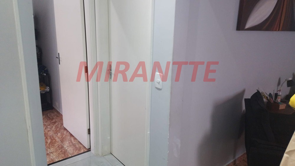 Casa terrea com 4 quartos em Vila Romero