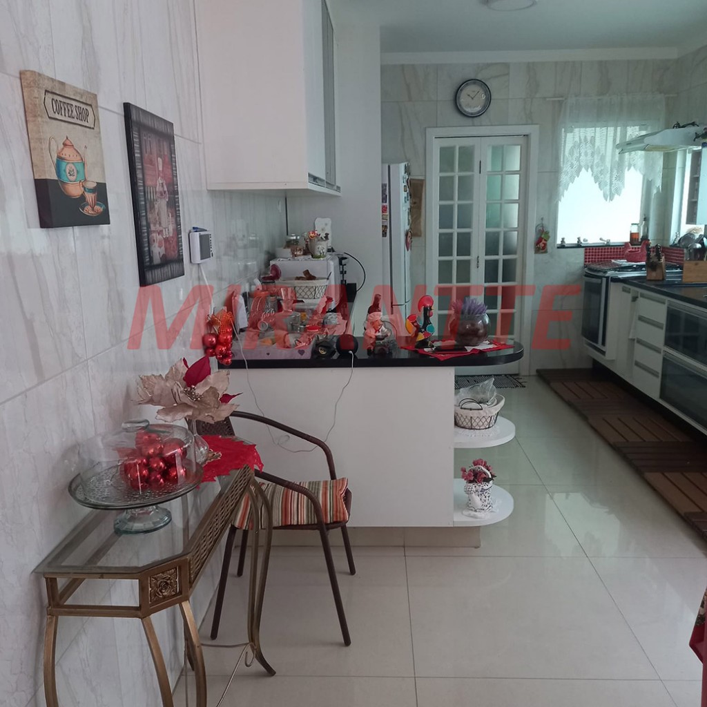 Sobrado de 140m² com 3 quartos em Tremembe
