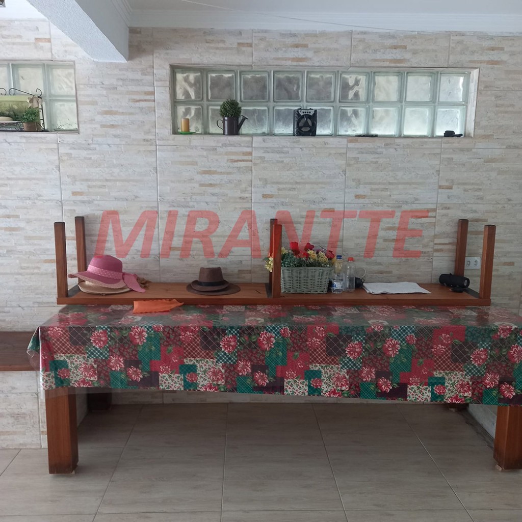 Sobrado de 140m² com 3 quartos em Tremembe