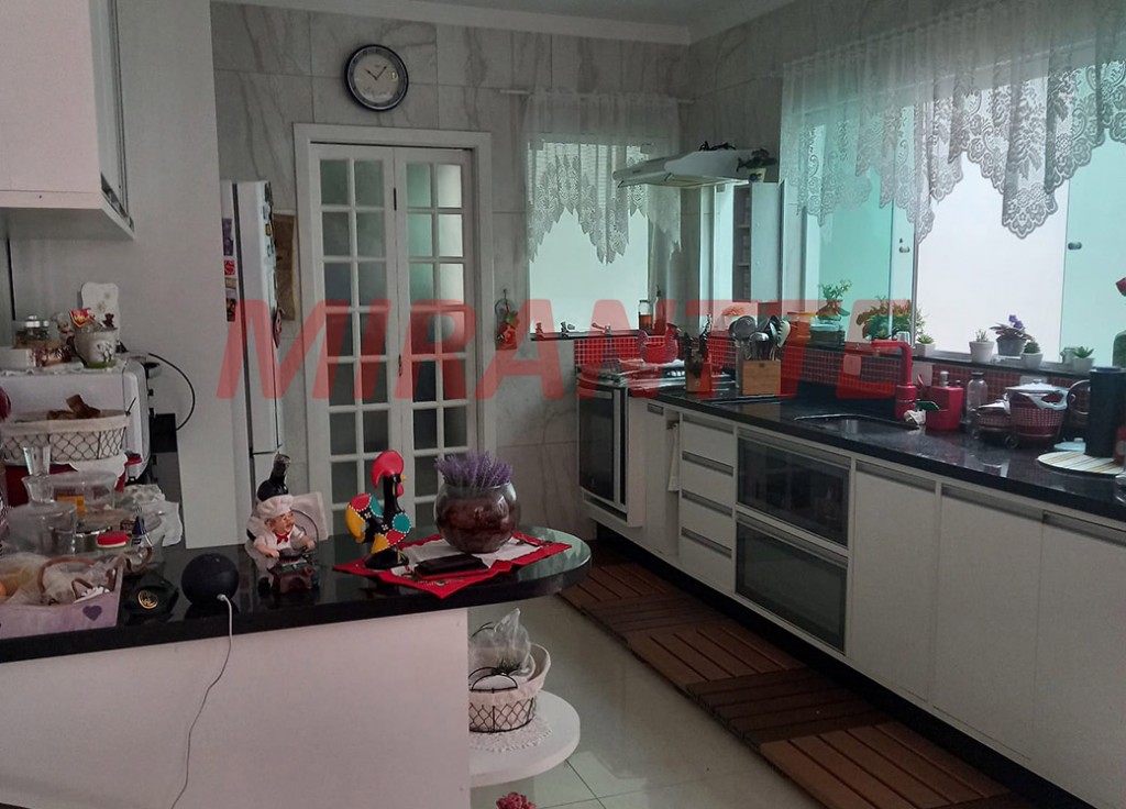 Sobrado de 140m² com 3 quartos em Tremembe