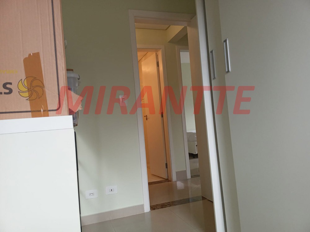 Apartamento de 92m² com 3 quartos em Água Fria