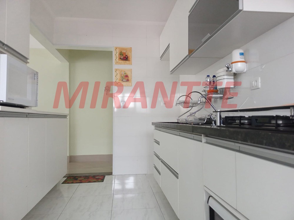 Apartamento de 92m² com 3 quartos em Água Fria