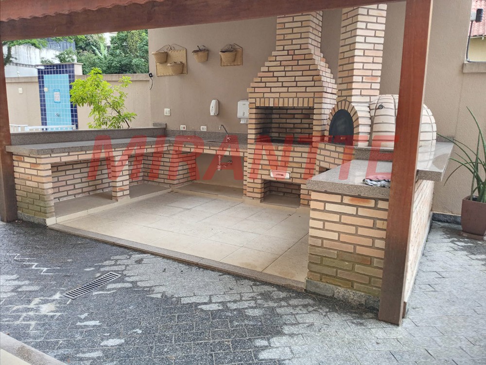 Apartamento de 92m² com 3 quartos em Água Fria