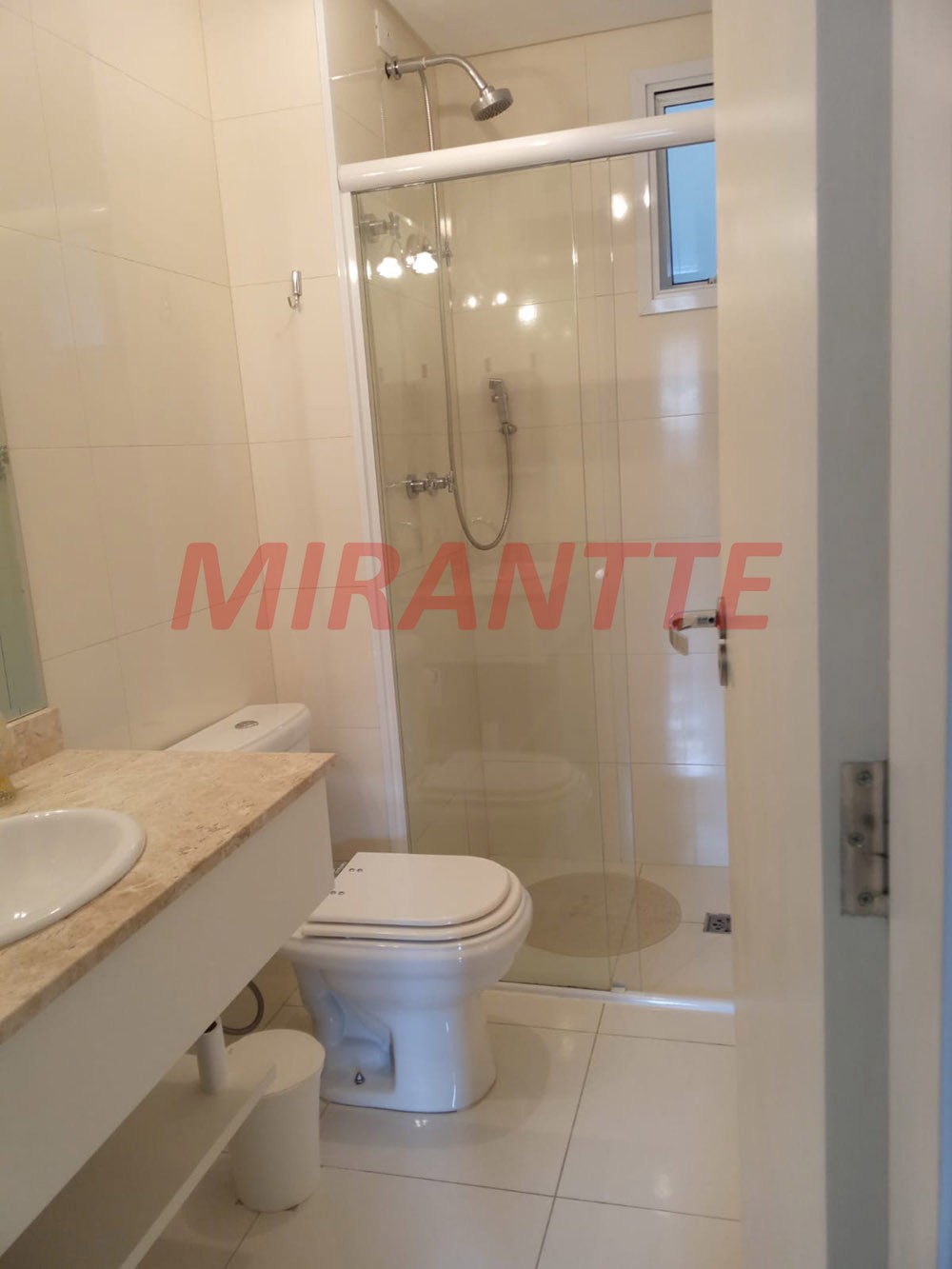 Apartamento de 92m² com 3 quartos em Água Fria