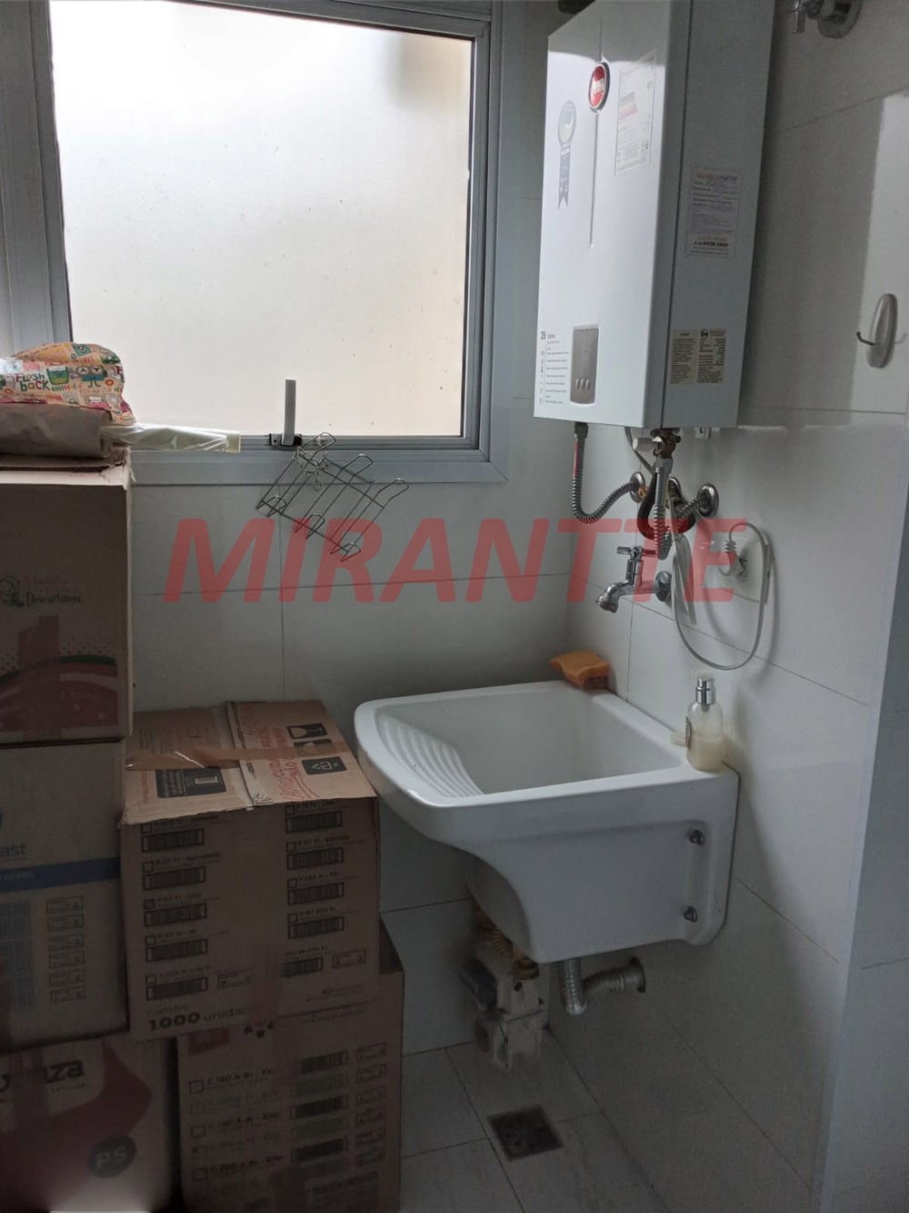 Apartamento de 92m² com 3 quartos em Água Fria